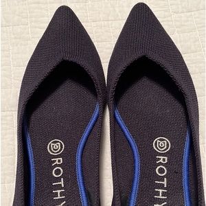 Rothy’s The Point in Navy. Size 9. Gently worn.